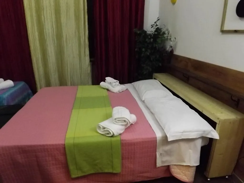 B&B Monteverdi Garden Milano Bed & Breakfast